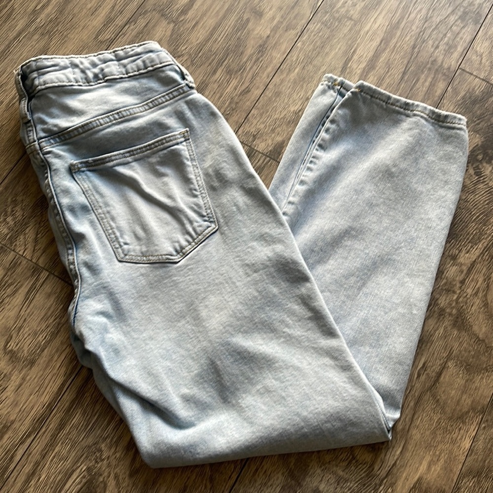 Universal Thread Jeans